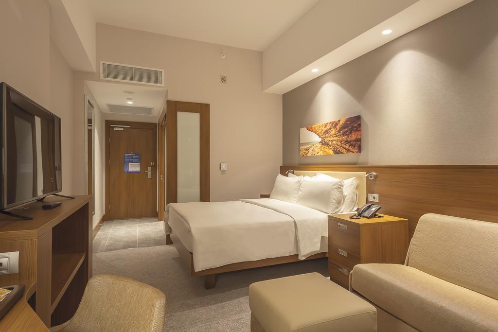 ホテル Hampton By Hilton Kocaeli Symbol エクステリア 写真