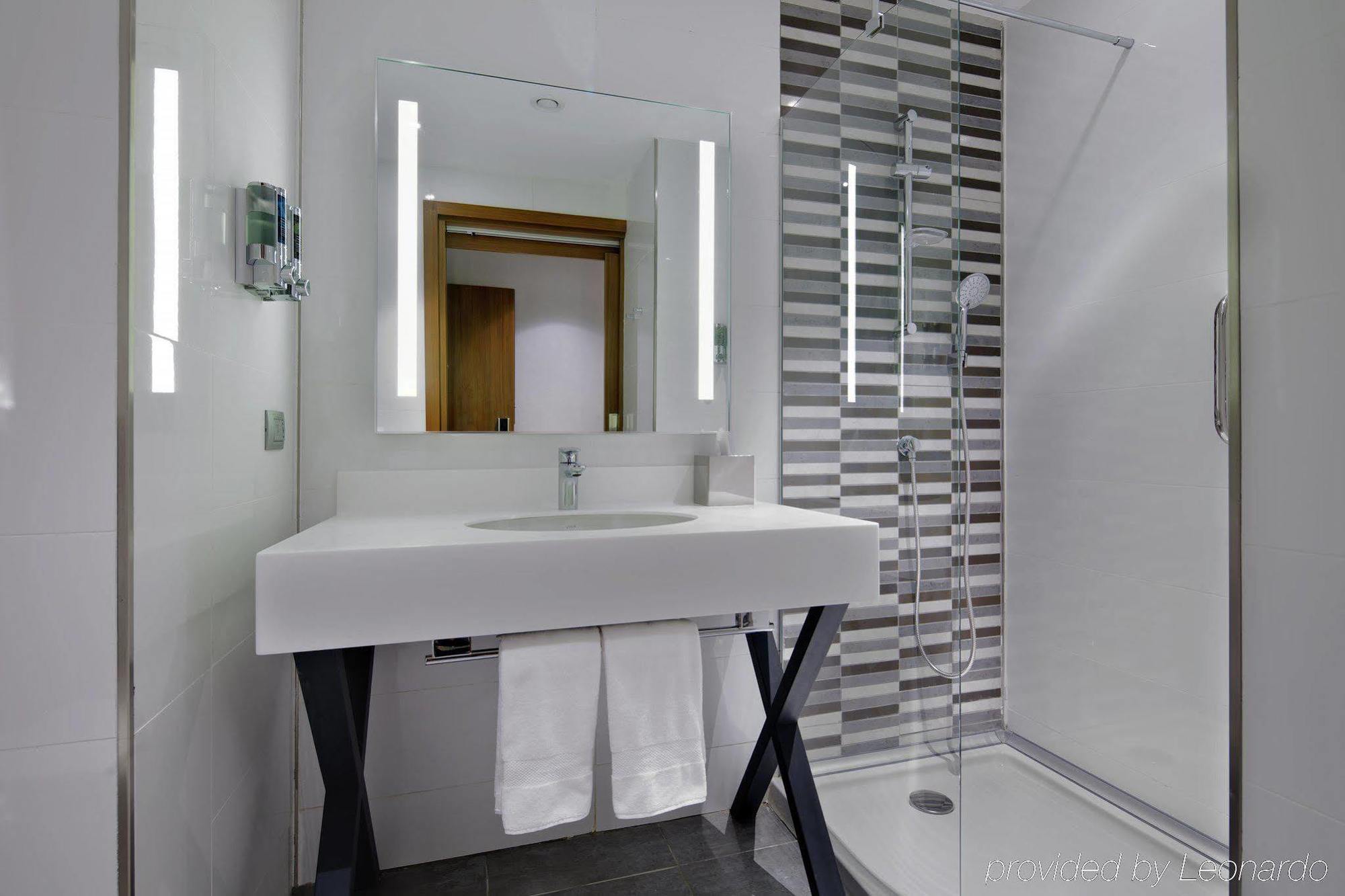 ホテル Hampton By Hilton Kocaeli Symbol エクステリア 写真