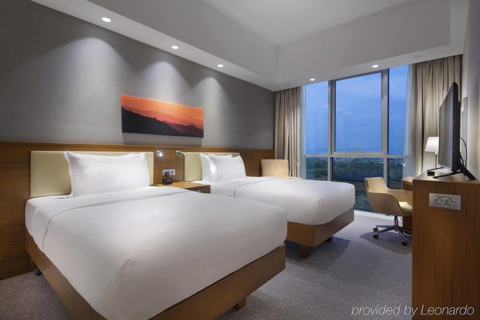 ホテル Hampton By Hilton Kocaeli Symbol エクステリア 写真